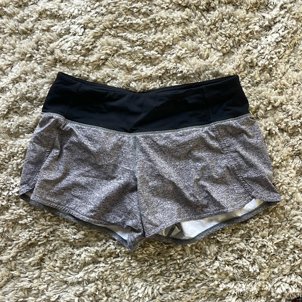 Size 6 Lululemon speed up shorts